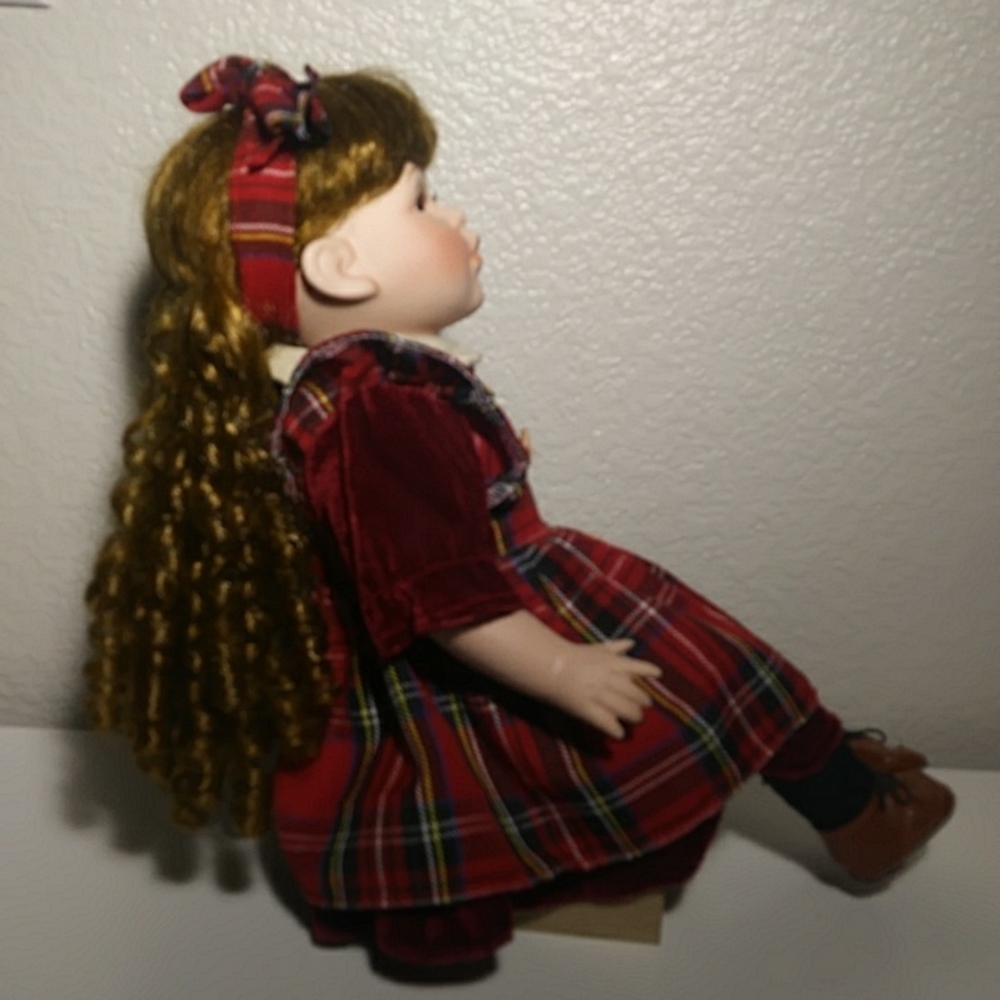 Topp Collection Porcelain Doll - Picture 4 of 6